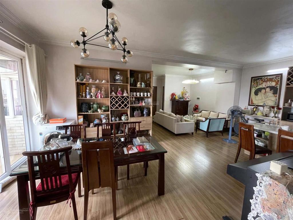 Bán căn e tòa 96a định công 131m2 3pn giá 8 tỷ có tl.