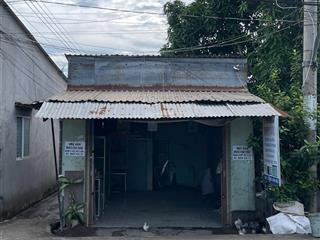 Bán nhà nhỏ cấp 4 mặt tiền quốc lộ 80b