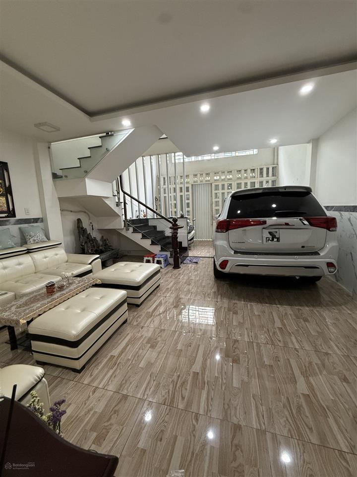 Chính chủ bán nhà 1 trệt, 1 lầu, dt 5,5x16m tặng hết nội thất cao cấp