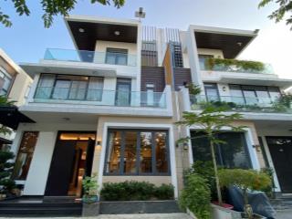 Bán biệt thự lucasta villa khang điền 4pn 5wc đông nam ngang 10m full nội thất  biệt thự song lập