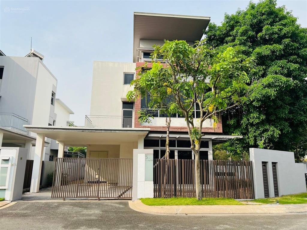 Cho thuê biệt thự đơn lập 4pn+1 riviera cove  biệt thự gần khu đô thị global city