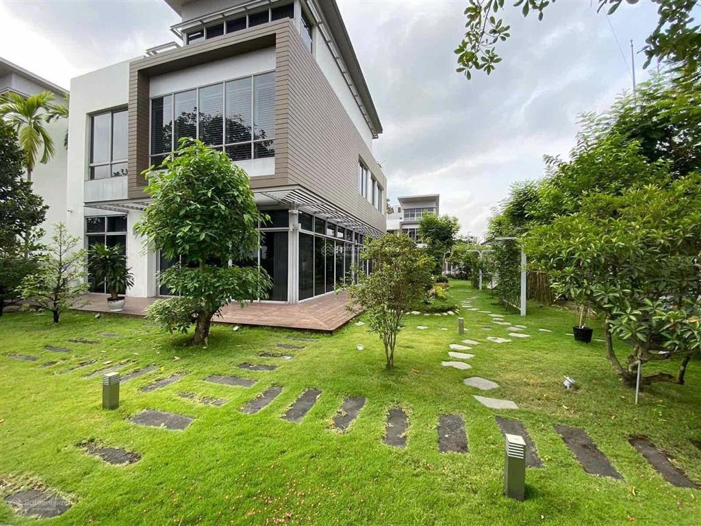 Cho thuê biệt thự đơn lập 4pn+1 riviera cove  biệt thự gần khu đô thị global city