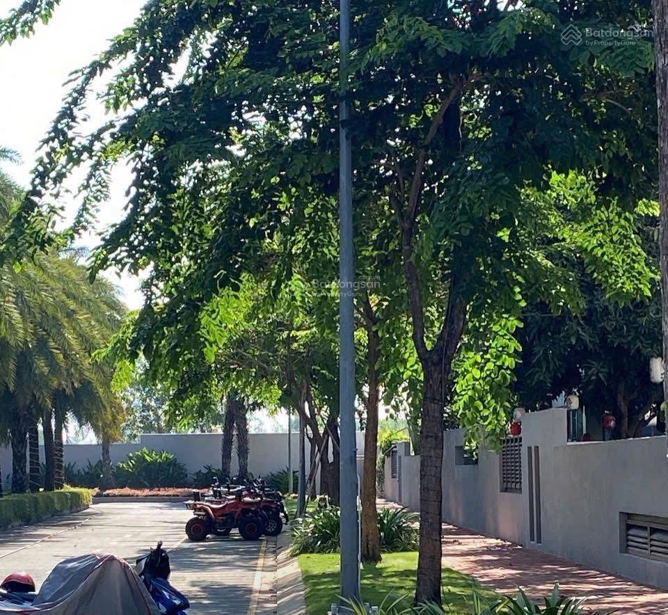 Cho thuê biệt thự đơn lập 4pn+1 riviera cove  biệt thự gần khu đô thị global city