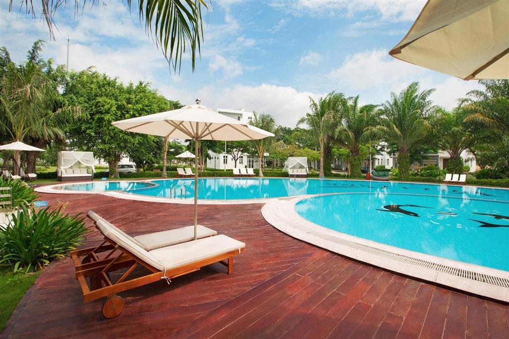 Cho thuê biệt thự villa park song lập có sân vườn 4pn 3wc  biệt thự gần global city