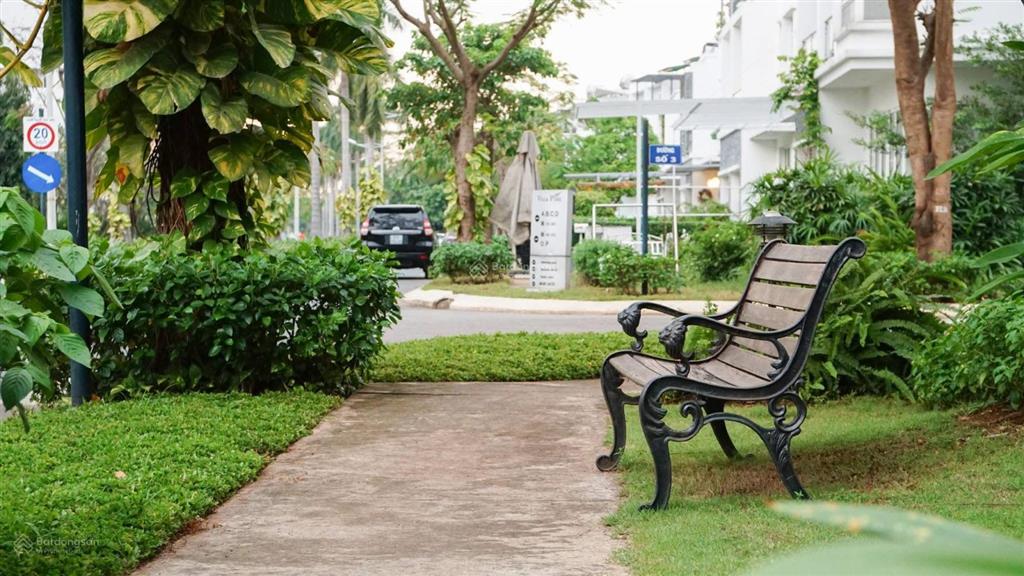 Cho thuê biệt thự villa park song lập có sân vườn 4pn 3wc  biệt thự gần global city