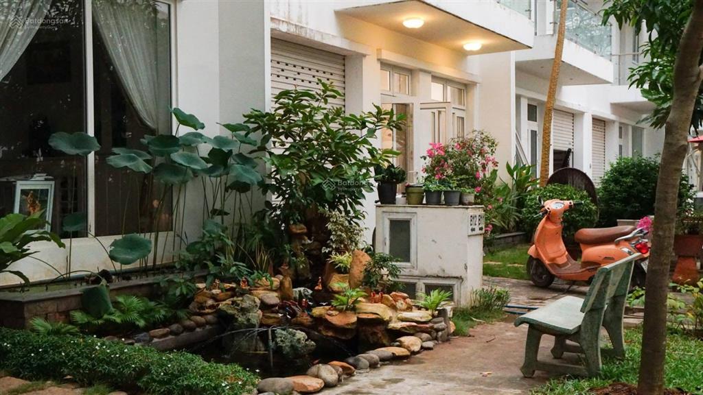 Cho thuê biệt thự villa park song lập có sân vườn 4pn 3wc  biệt thự gần global city