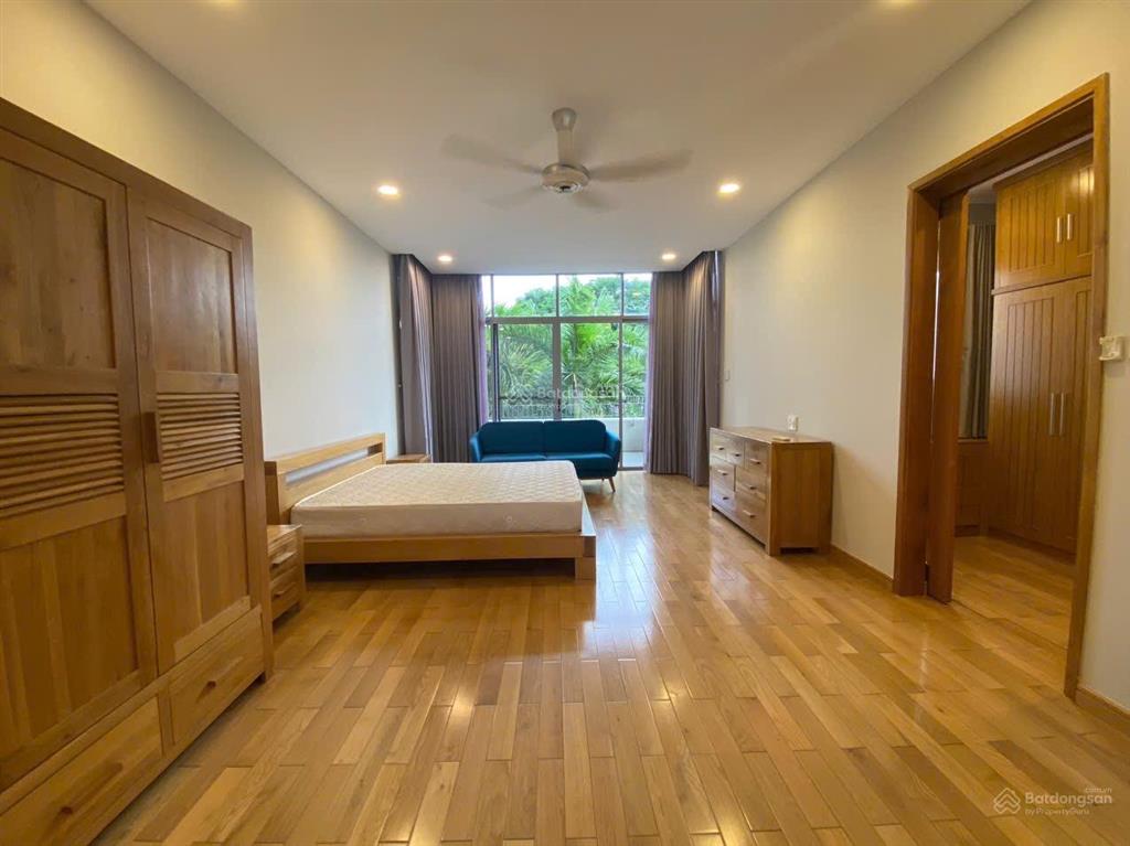 Villa rivieria cove for rent (4brs+1) 4wc  villa for rent near global city