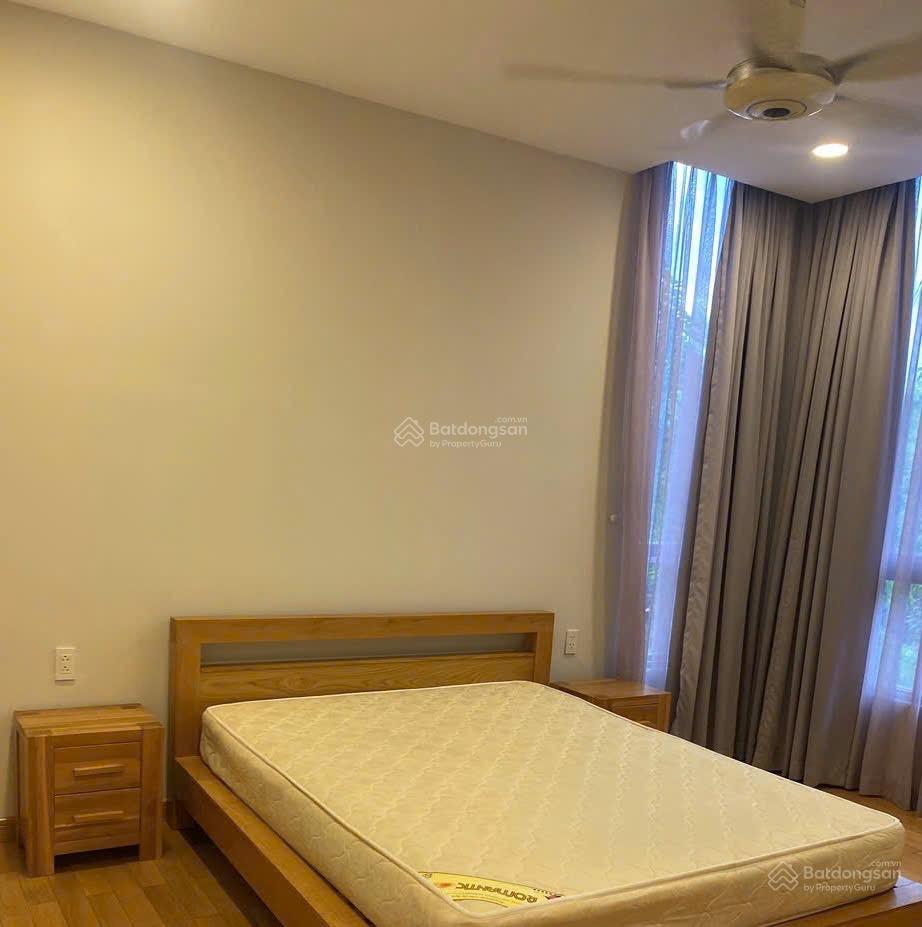 Villa rivieria cove for rent (4brs+1) 4wc  villa for rent near global city