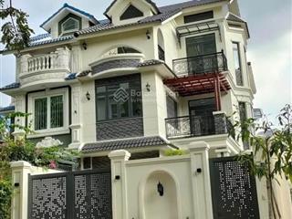 Cho thuê biệt thự 5pn khu dân cư nam long  nhà phù hợp vừa làm văn phòng vừa ở
