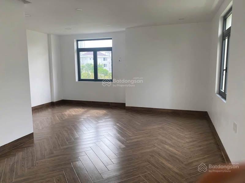 Cho thuê biệt thự 5pn khu dân cư nam long  nhà phù hợp vừa làm văn phòng vừa ở