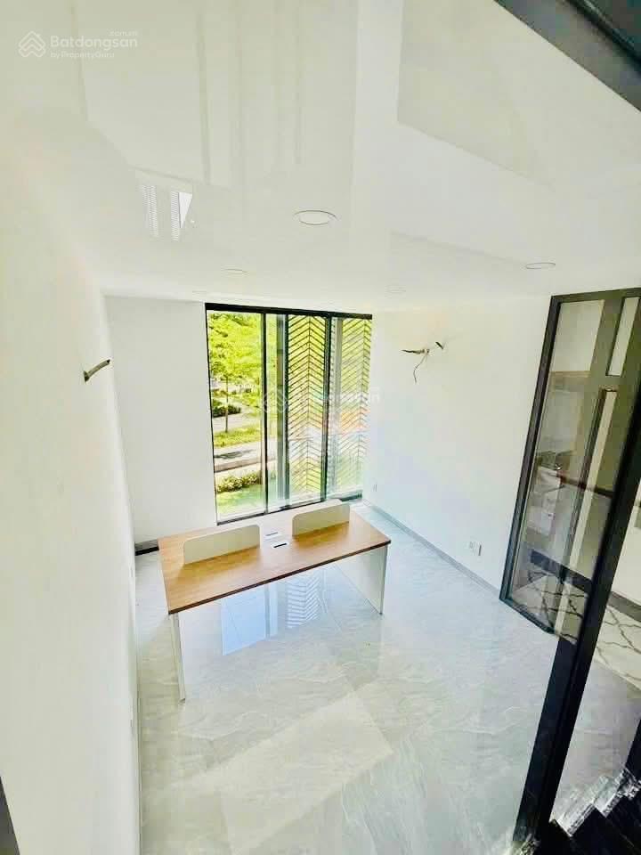 Khu global city  cho thuê nhà nguyên căn mới 100% 9pn  5wc full nội thất hoặc nhà trống cơ bản