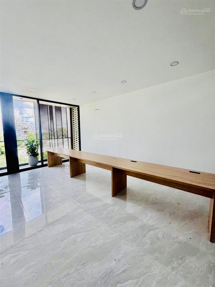Khu global city  cho thuê nhà nguyên căn mới 100% 9pn  5wc full nội thất hoặc nhà trống cơ bản