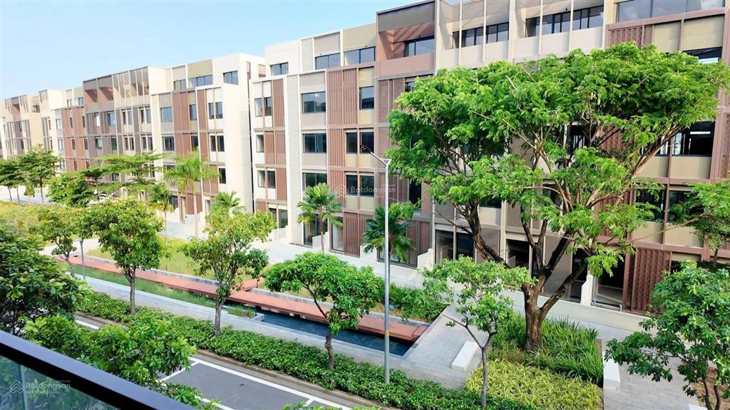 Khu global city  cho thuê nhà nguyên căn mới 100% 9pn  5wc full nội thất hoặc nhà trống cơ bản