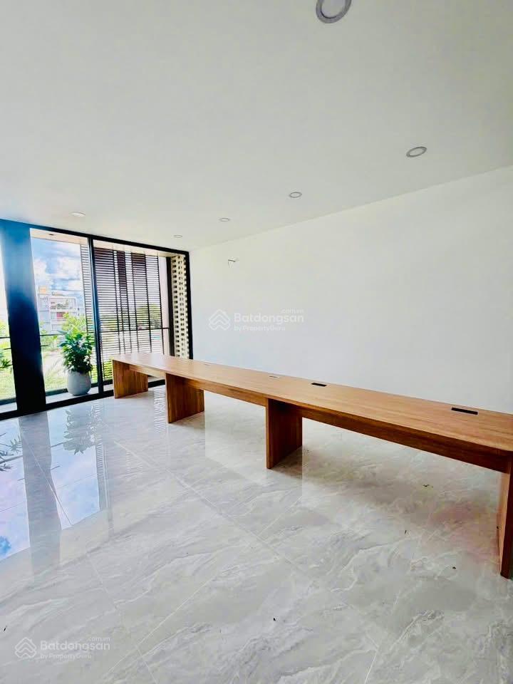 Khu global city  cho thuê nhà nguyên căn mới 100% 9pn  5wc full nội thất hoặc nhà trống cơ bản