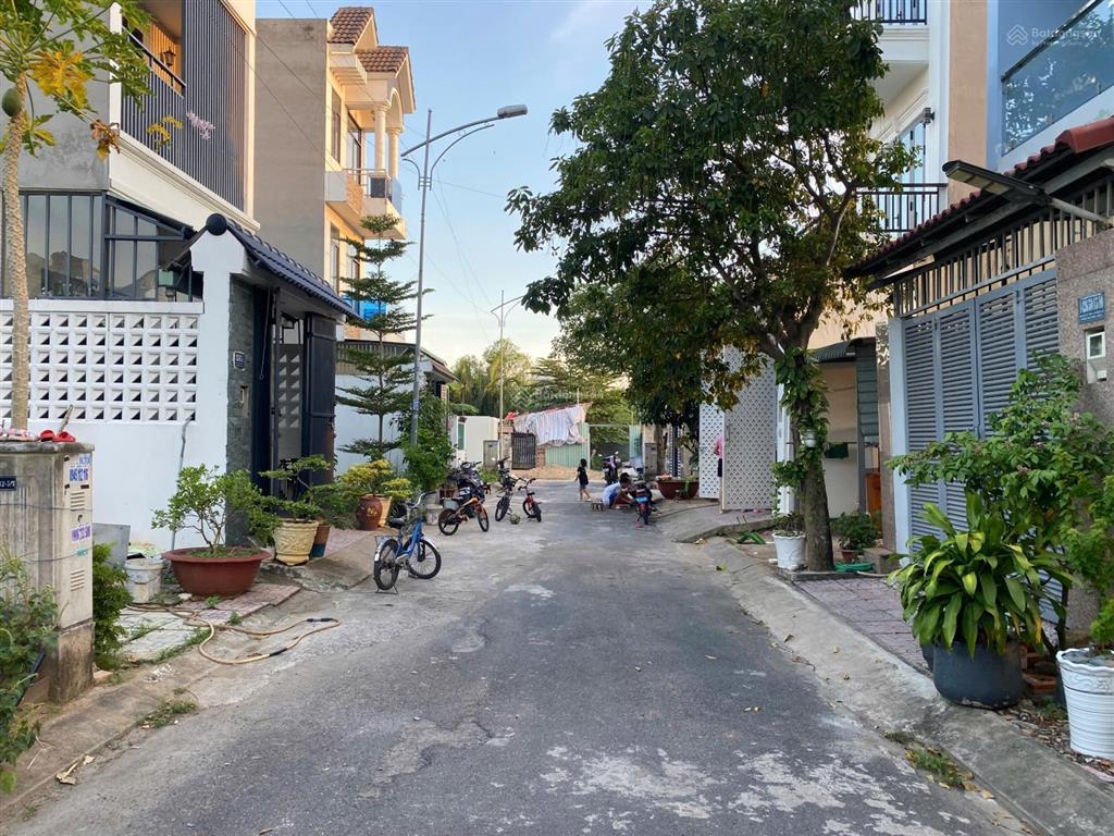Quận 9 bán đất 54m vuông vức khu nam khang residences  long trường, gần chung cư mt eastmark city