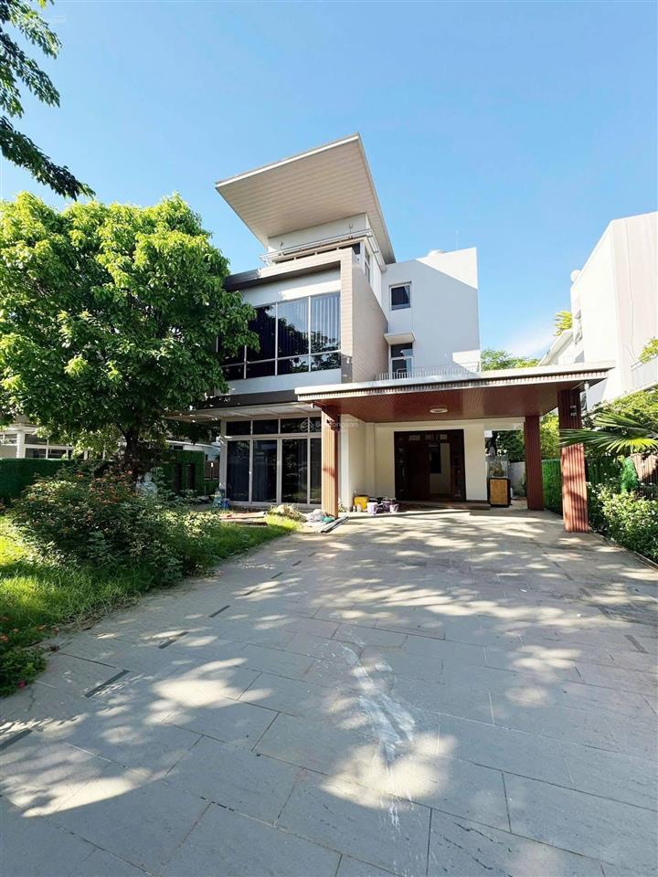 Quận 9 giáp quận 2 bán biệt thự riviera cove đơn lập như hình gần global city
