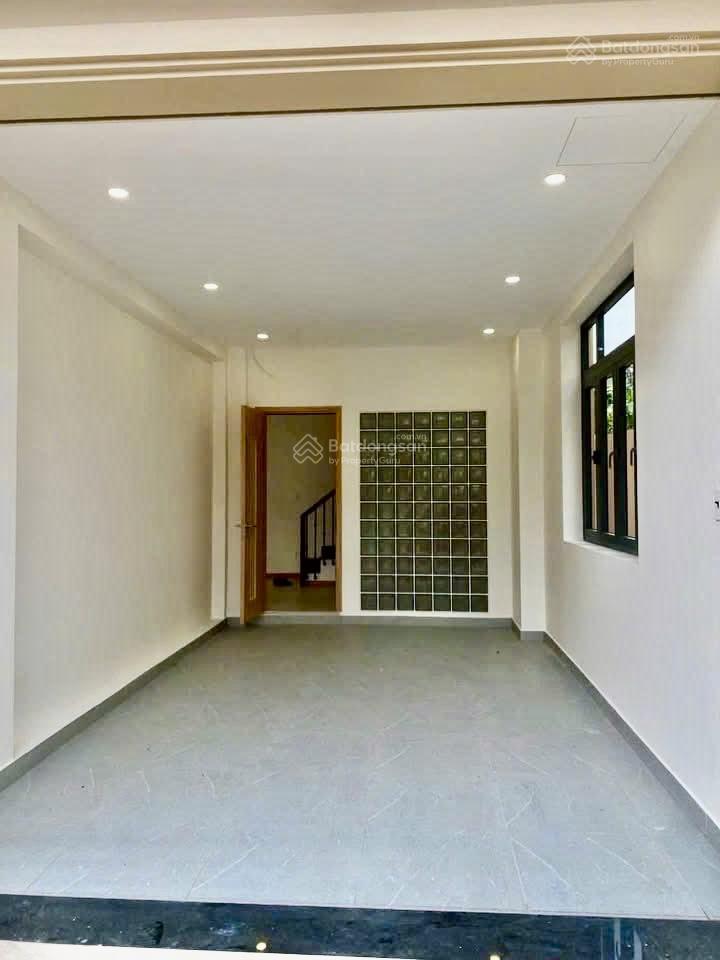 Quận 9 (giáp quận 2)  cho thuê biệt thự liên phường gần khu global city  size 4pn 3wc