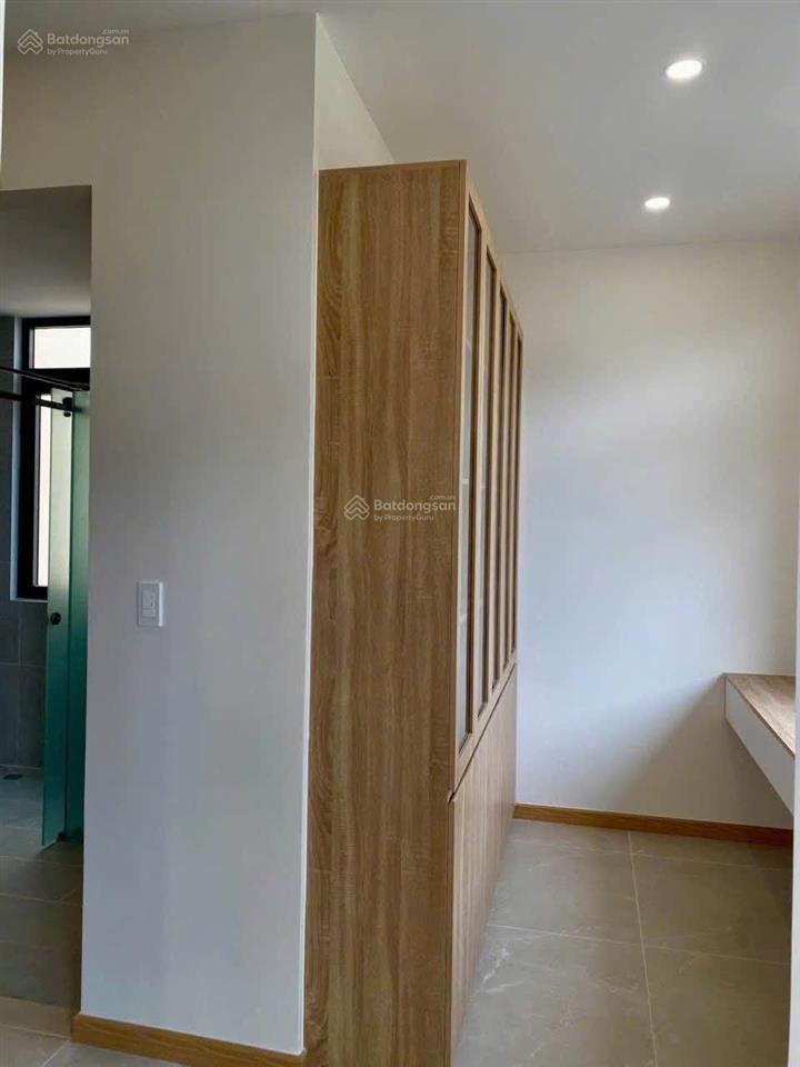 Quận 9 (giáp quận 2)  cho thuê biệt thự liên phường gần khu global city  size 4pn 3wc