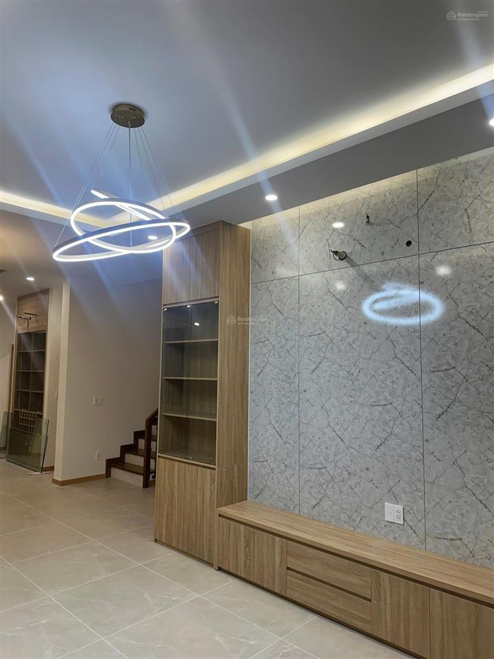 Cho thuê biệt thự liên phường, biệt thự đơn lập gần global city  size 4pn 3wc