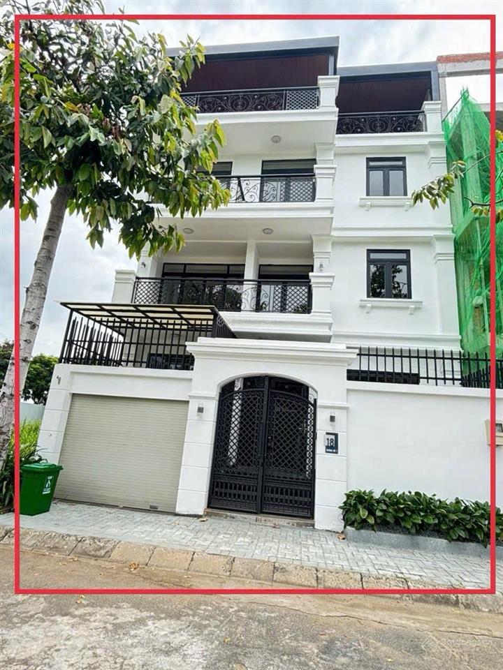 Cho thuê biệt thự đơn lập gần global city 12 phòng full nội thất mới  có sân vườn nhỏ & thang máy