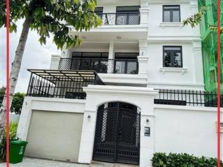 Cho thuê biệt thự đơn lập gần global city 12 phòng full nội thất mới  có sân vườn nhỏ & thang máy