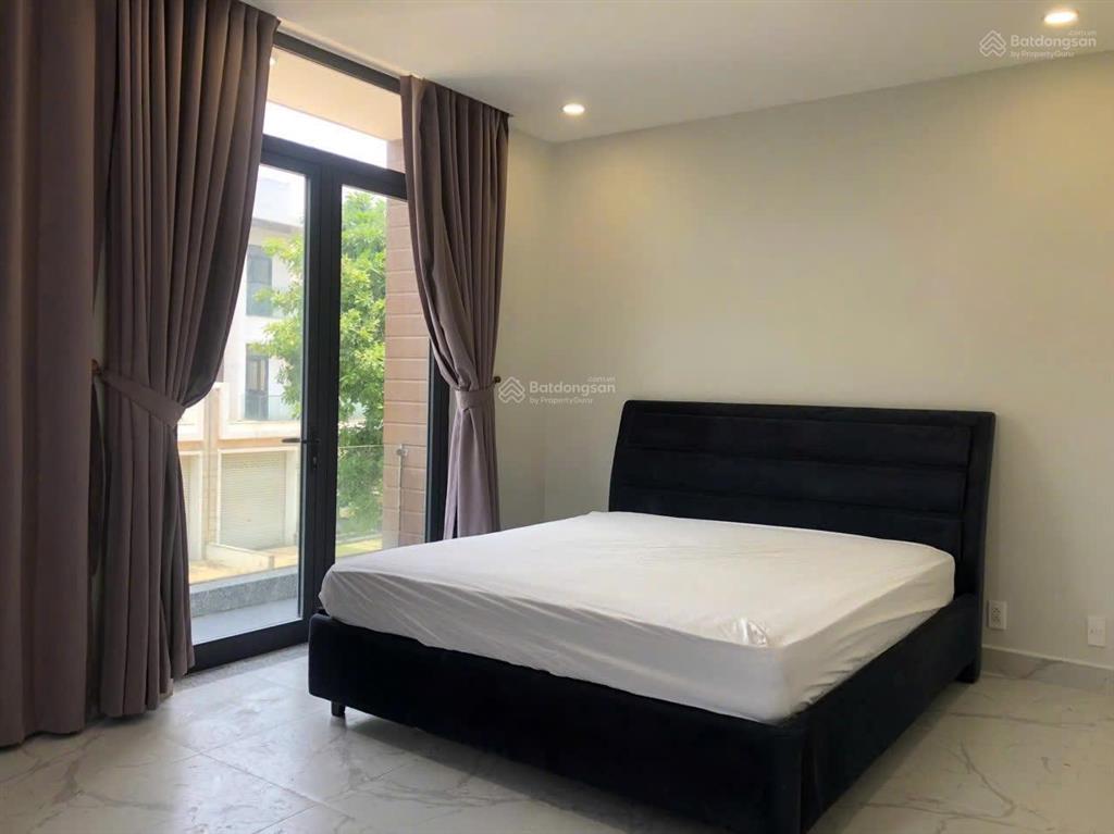 Quận 9 (giáp quận 2) cho thuê lucasta cho thuê biệt thự lucasta khang điền 5pn 