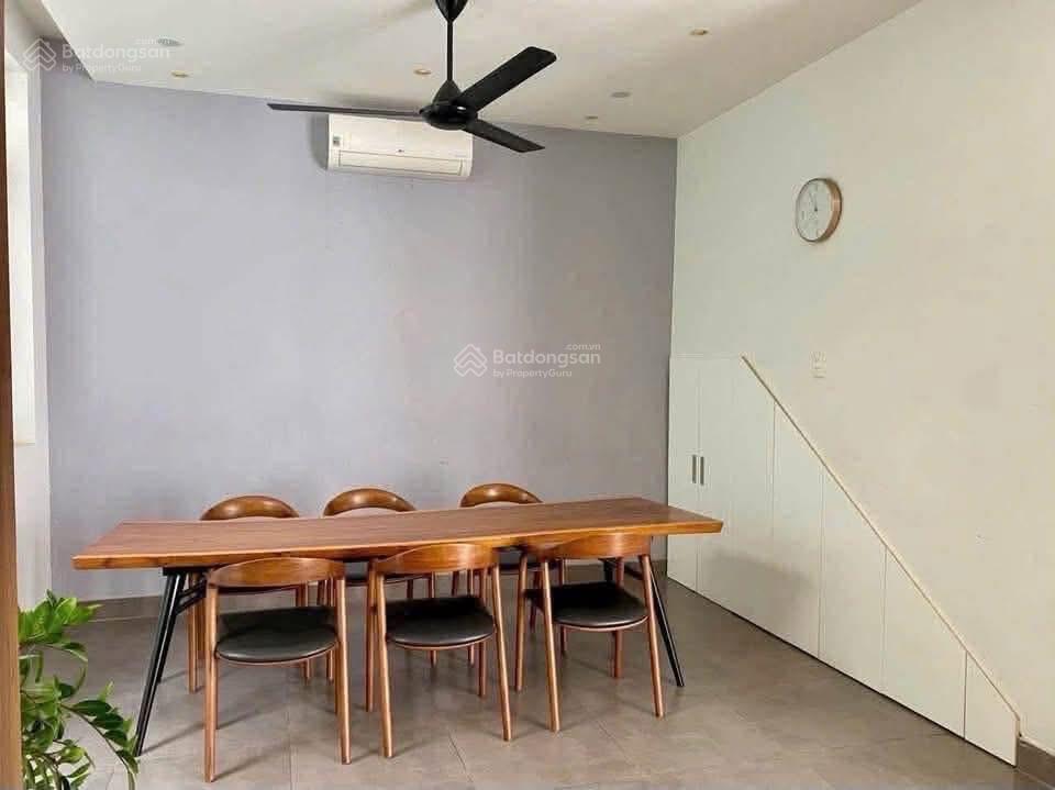 Cho thuê biệt thự villa lucasta khang điền 5pn 4wc 200m2 gần global city