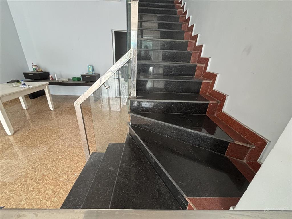 Nhà 5 phòng ngủ , toilet riêng | có xuất hoá đơn