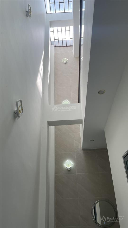 Nhà 5 phòng ngủ tại khu lục quân 2 full nội thất