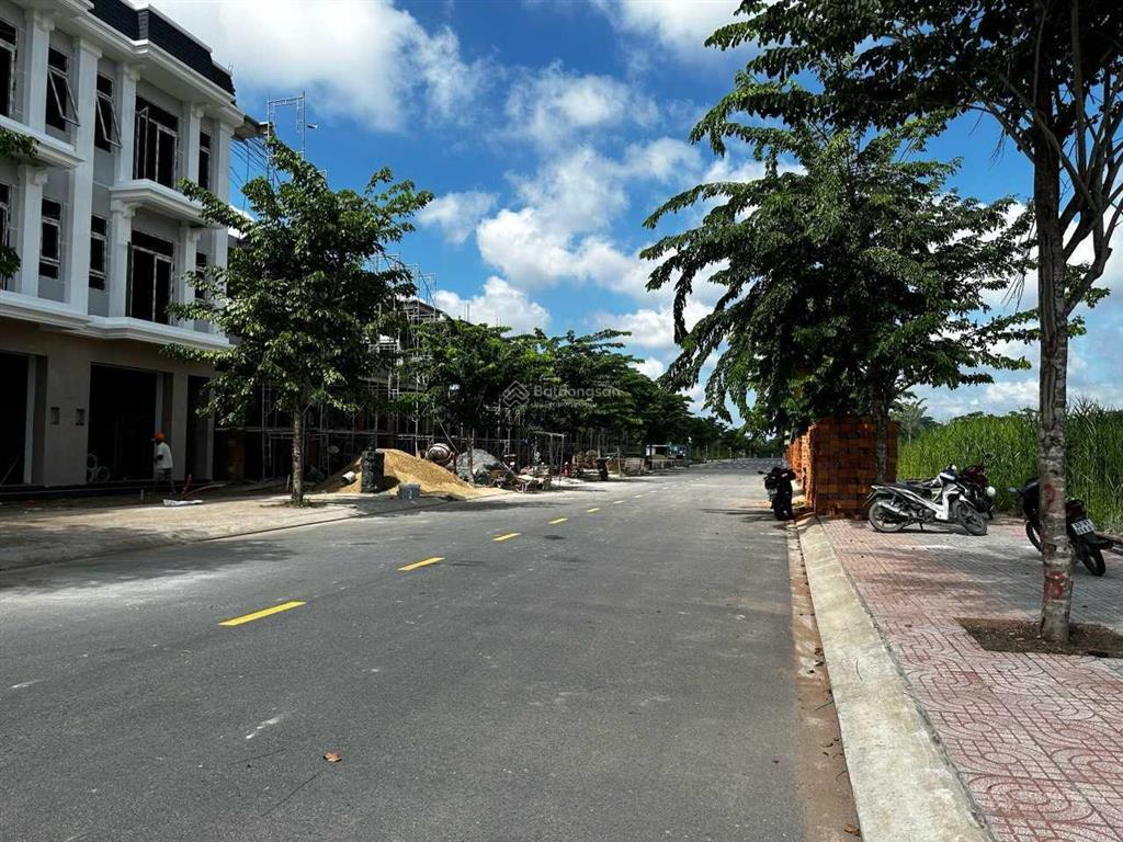 Siêu rẻ! bán lô đất nền mt vành đai 4, đức hòa, dt 85m2. giá chốt 1,6 tỷ có shr  công chứng ngay