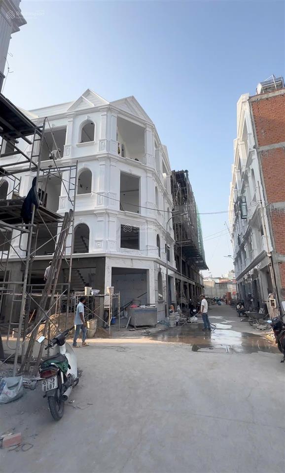 Nhà phố q8 kdc compound liền kề đl võ văn kiệt, 198m2 cn 65m2, 6,5 tỷ sổ hồng riêng công chứng ngay