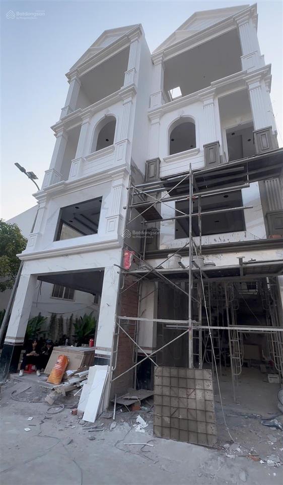 Nhà phố q8 kdc compound liền kề đl võ văn kiệt, 198m2 cn 65m2, 6,5 tỷ sổ hồng riêng công chứng ngay