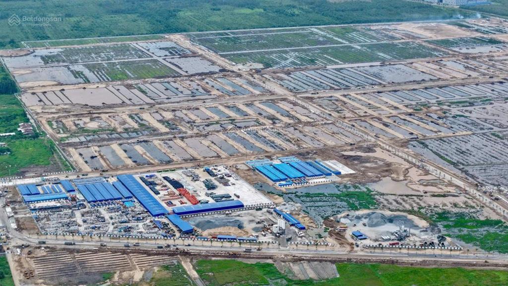 Bán nhà vinhomes sai gon park 1 trệt 3 lầu giá 5,3tỷ. dt=60m2