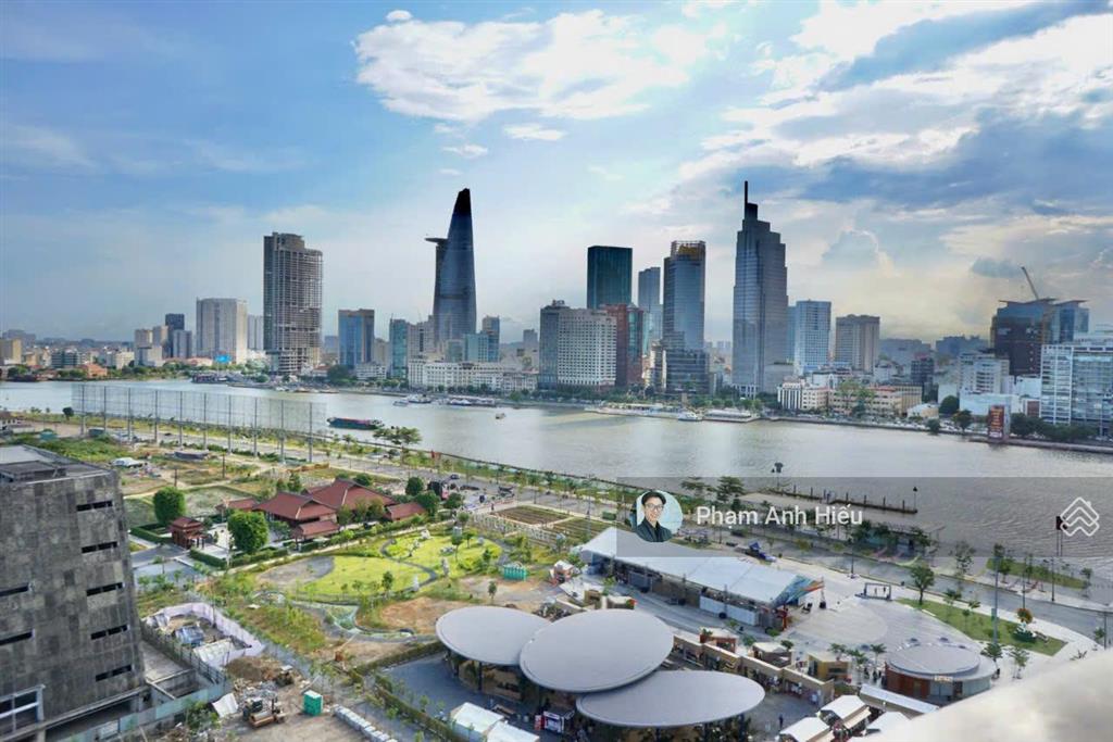 Đây là căn 2pn view q1 trục đẹp nhất  ban công lớn gần sông, trục 08 phát tài cực tốt