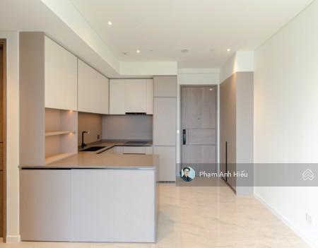 Đây là căn 2pn view q1 trục đẹp nhất  ban công lớn gần sông, trục 08 phát tài cực tốt