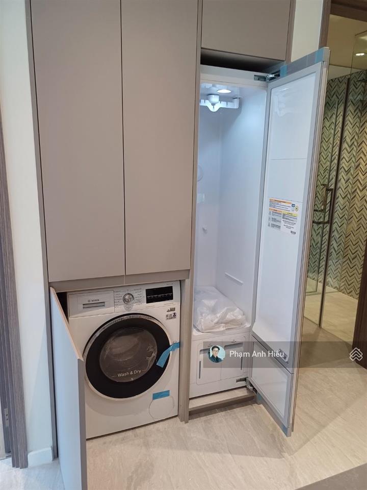 1pn điển hình view sông sài gòn, hồ bơi và cầu ba son. hướng mát cả ngày không nắng