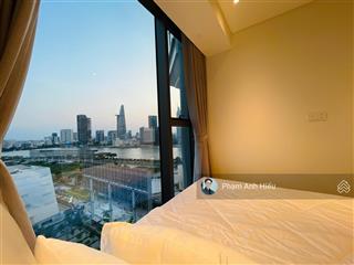 Đây là căn 2pn view q1 trục đẹp nhất  ban công lớn gần sông, trục 08 phát tài cực tốt