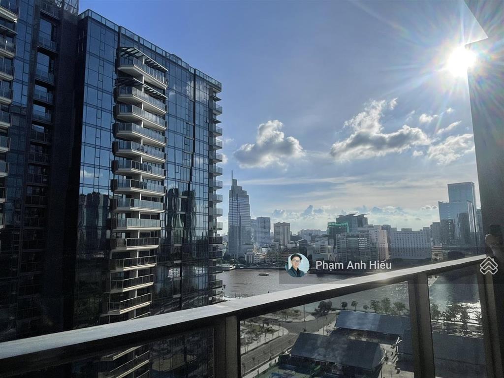 2pn căn góc tầng cao view sông q1 giá tốt  sẵn sổ công chứng được ngay