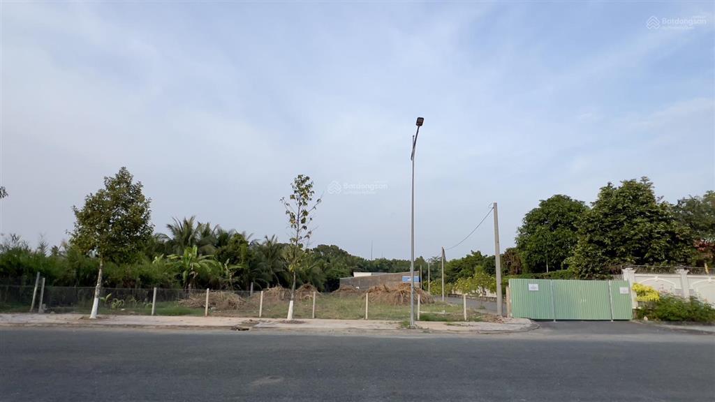 Bán gấp mảnh đất siêu đẹp 2500m2 full thổ  trường an vĩnh long (đã có sơ đồ phân 22 lô) chỉ 37 tỷ