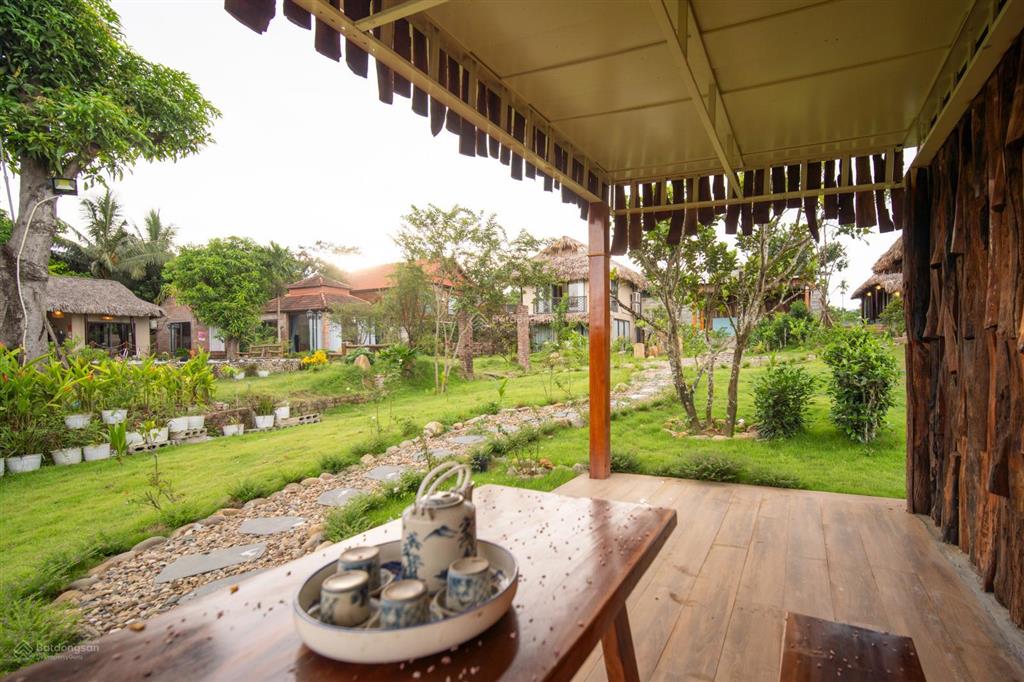 Bán đất có nhà vườn 6000m2, 946m2 đất ở gần đường hoàng văn thái, đà nẵng, sát kdl bà nà giá đầu tư
