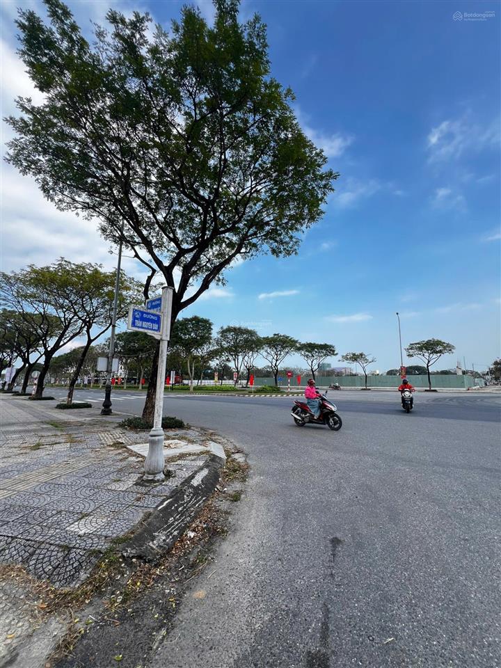 Siêu phẩm lô góc trần nguyên đán, sát nguyễn sinh sắc