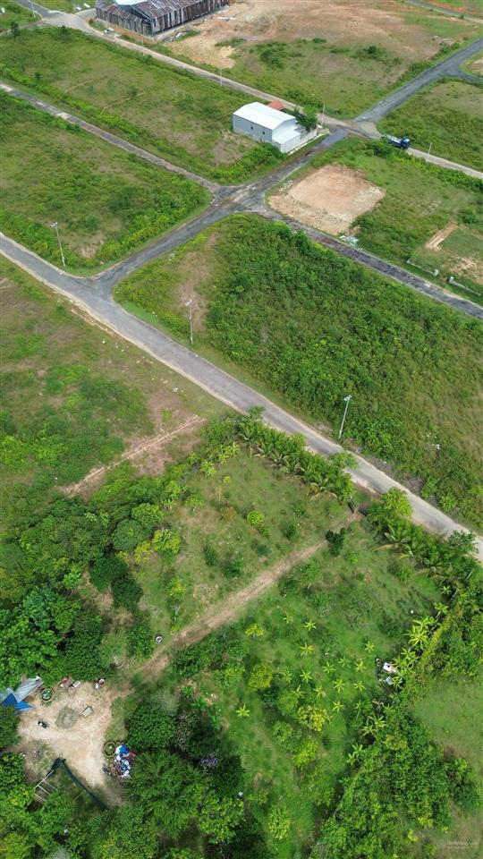 Bán 1,7 ha sổ đỏ đất trồng cây lâu năm đường bê tông 5m ô tô vào tận nơi chỉ 5,9 tỷ ngay tp đà nẵng