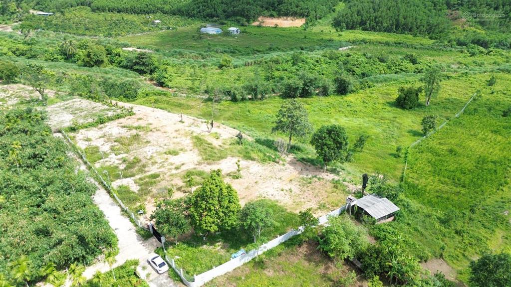 Chính chủ cần bán lô đất ven suối  cận khu công nghiệp hòa ninh 1500m2 có 140m2 đất ở chỉ 2 tỷ