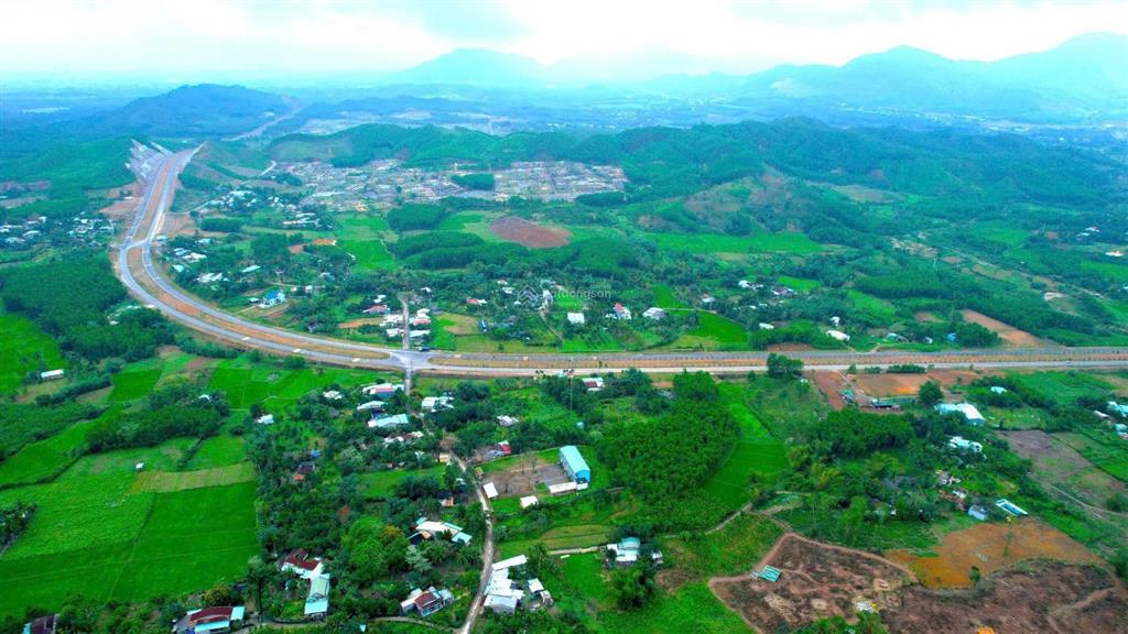 Bán gấp lô đất vườn 1500m2 có 140m đất ở đối diện khu công nghiệp hòa ninh, tp đà nẵng, chỉ 2 tỷ