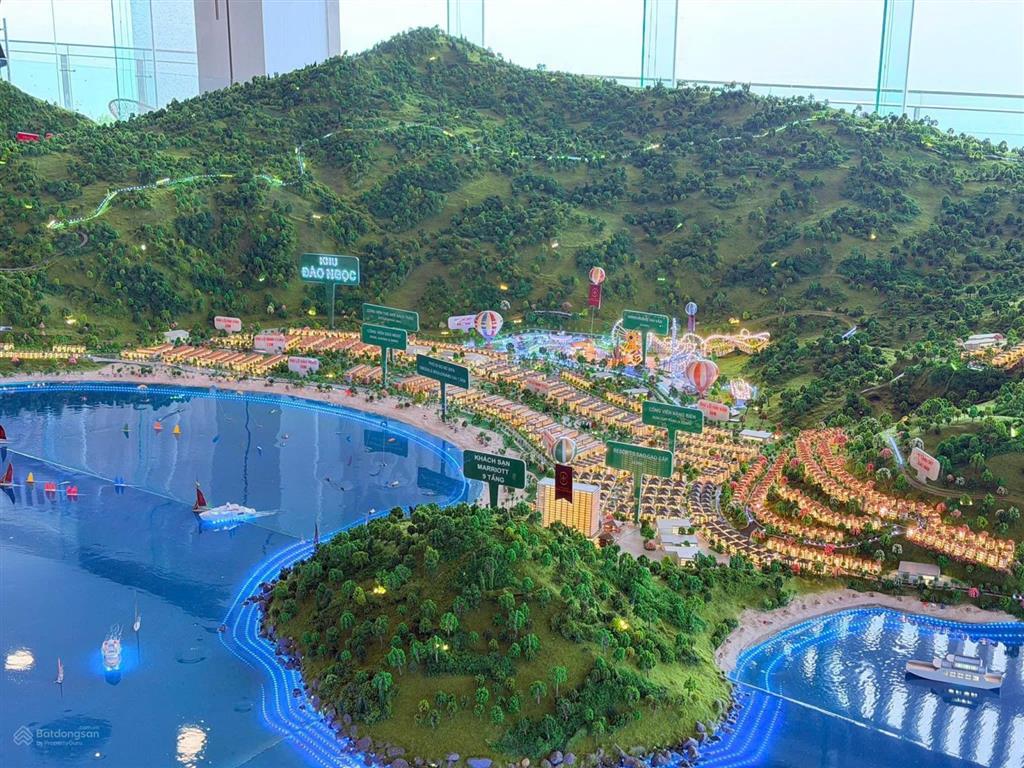 Chỉ 5 tỷ vốn tự có  sở hữu ngay biệt thự biển 4 tầng tại đà nẵng sổ đỏ lâu dài