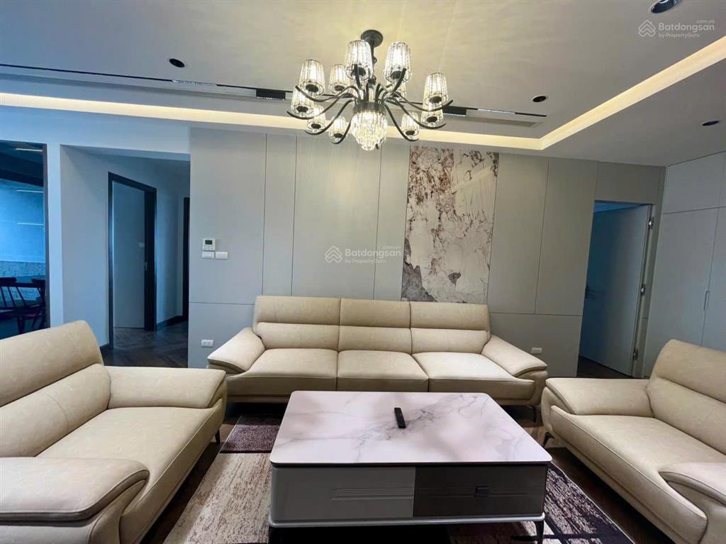 Bán căn hộ 4 phòng ngủ tại golden palace 141.92m2 giá bán 11 tỷ 0867 672 ***