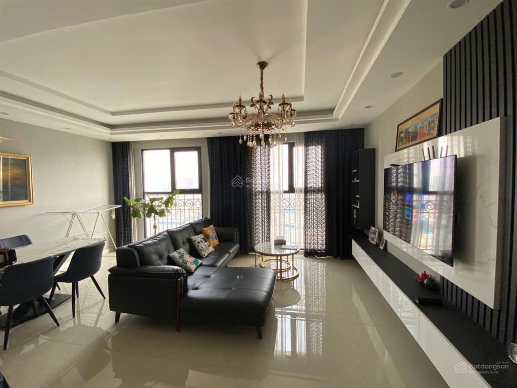 Bán căn hộ 3 phòng ngủ căn góc 89 m² tại ct8 the emerald đình thôn giá 8.2 tỷ
