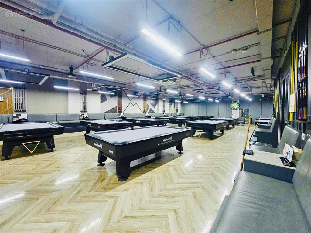 Bán tòa văn phòng 139 đường cầu giấy 11 tầng gần 500m2 mặt tiền 15m doanh thu 30 tỷ/ năm 399 tỷ