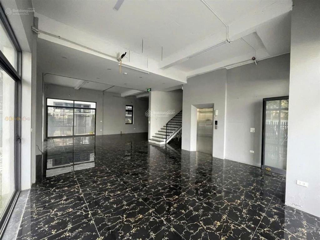 Hiếm  biệt thự liền kề ngoại giao đoàn  phố hoàng minh thảo  kinh doanh đỉnh cao 130m2 giá 74 tỷ