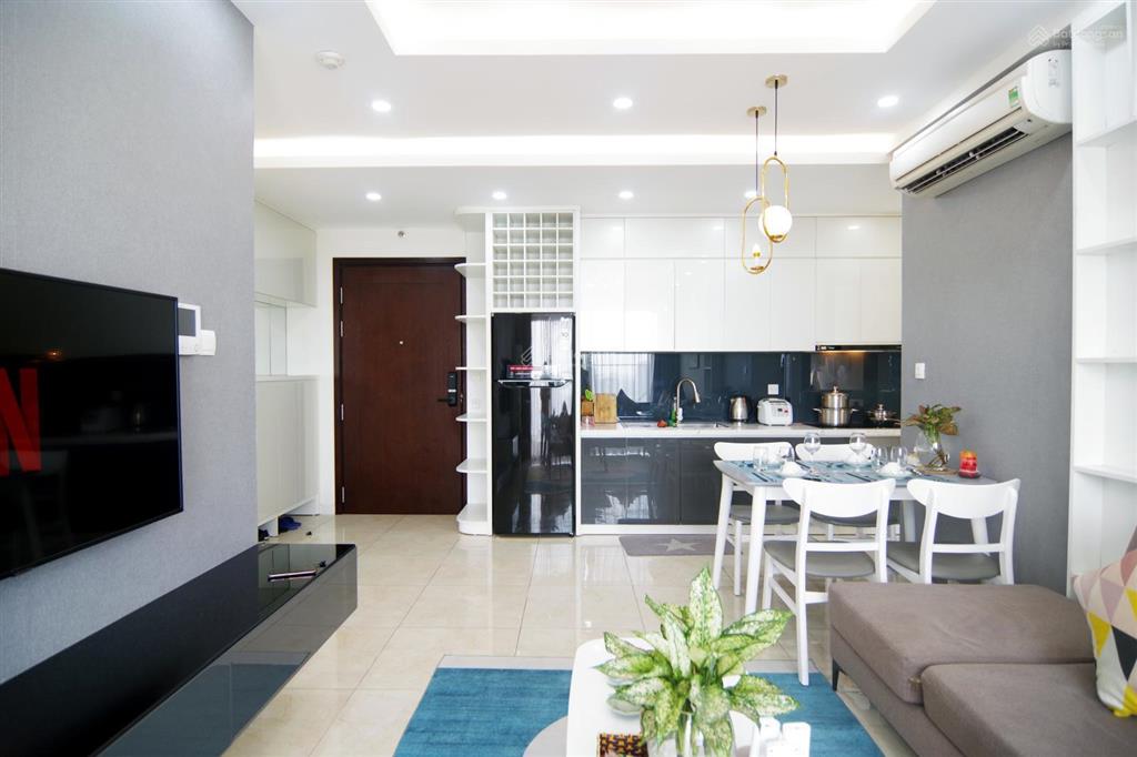Bán căn hộ 2pn cao cấp dcapitale trần duy hưng  cạnh trường amsterdam 77m²  giá chỉ 8.8 tỷ